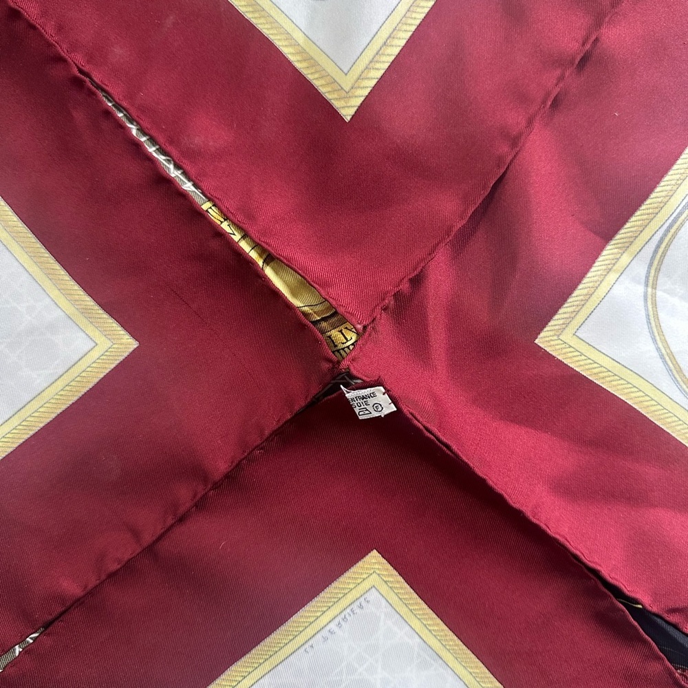 Hermès Les Voitures Nouvelles Silk Scarf Carre 90 Burgundy White Gold Clean - Picture 5 of 9